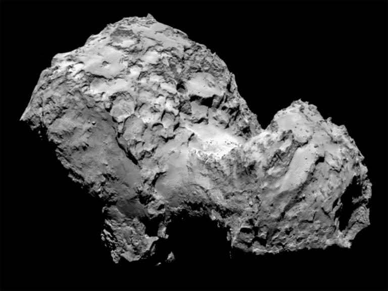 67P彗星上的凹坑可能是聚積的氣體讓彗星的內部結構變弱，導致表層崩塌。PHOTOGRAPH BY ESA/ROSETTA