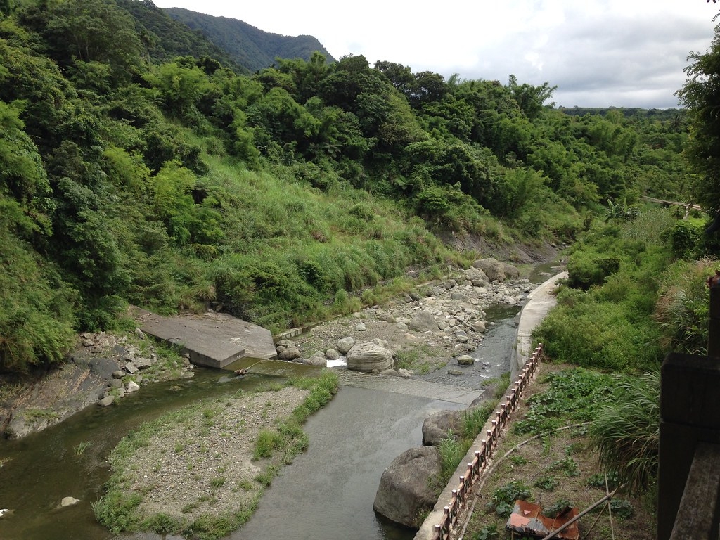 河川就在部落旁，鱉溪在居民心中舉足輕重，具有重要象徵意涵。攝影：廖靜蕙