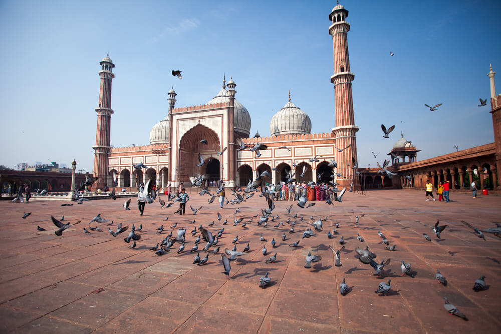 shutterstock_160133753_s_india_mosque