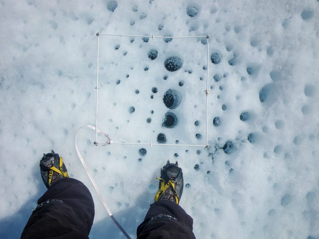 joseph-cook-collects-samples-from-the-greenland-ice-sheet-to-be-analysed-in-his-lab-2rolex_marc-latzel