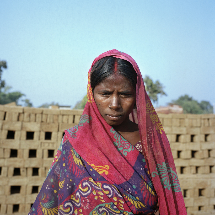 Dec. 19 2016 - Parvaliya Devi, 27 works at a brick factory near the village of Kusmahi, Jaharkhand. Employees at the factory, all Dalits, are paid depending on production rates and are meant to receive 500 rupees per 1000 bricks. However, employees reported receiving only 500 rupees per week, approximately $7.32 USD, and they were often not paid on time. This wage does not even meeting the minimum set by the government of 167 rupees per day.